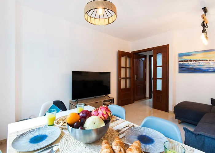 Victoria Square 2, Center Apartment
